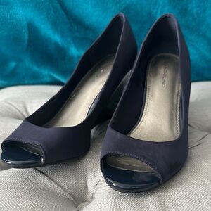 Bandolino Navy Peep-Toe Heels
